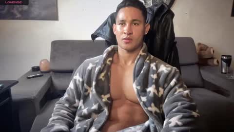 Snapshot of benjamincooperk1 chatting on October 18, 9:54 am benjamincooperk online show from October 18, 9:54 am