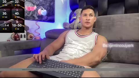 Snapshot of benjamincooperk1 chatting on November 20, 5:51 am benjamincooperk online show from November 20, 5:51 am