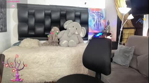 Snapshot of benjamincooperk1 chatting on June 6, 9:19 pm benjamincooperk online show from June 6, 9:19 pm