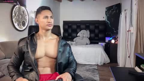 benjamincooperk online show from July 28, 6:53 am