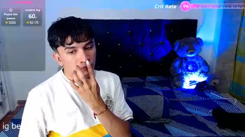 Snapshot of benji_hoter chatting on July 4, 5:24 am Benji Hoter online show from July 4, 5:24 am