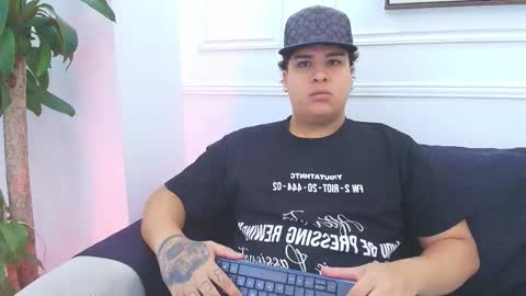 bennett_alejoo online show from November 30, 6:01 pm