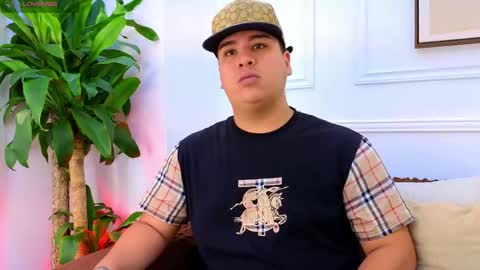 bennett_alejoo online show from May 5, 6:49 pm