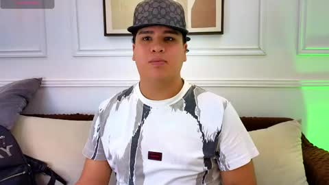 bennett_alejoo online show from May 13, 6:38 pm