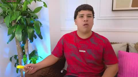 bennett_alejoo online show from May 22, 7:30 pm