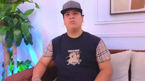 bennett_alejoo online show from May 26, 6:48 pm