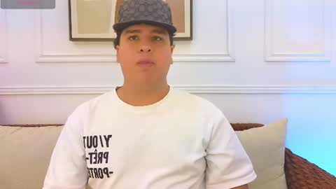 bennett_alejoo online show from June 13, 6:39 pm