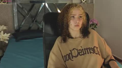 benny_wilson online show from December 22, 4:20 am