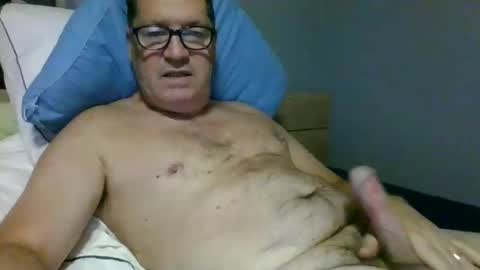 Snapshot of bennybutterfly007 chatting on December 3, 9:33 am bennybutterfly007 online show from December 3, 9:33 am