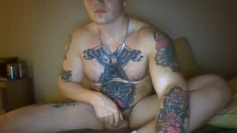 Snapshot of bennymaple chatting on February 19, 1:01 am bennymaple online show from February 19, 1:01 am