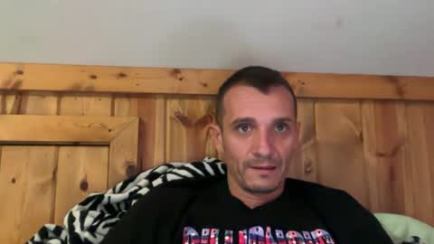 Snapshot of bennymn chatting on June 28, 10:49 pm benny and innocentvixon online show from June 28, 10:49 pm