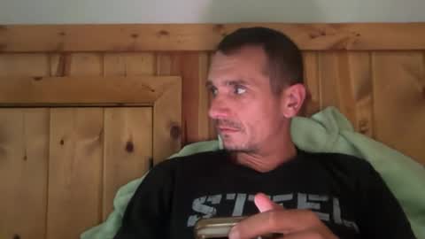 Snapshot of bennymn chatting on July 15, 4:45 pm benny and innocentvixon online show from July 15, 4:45 pm