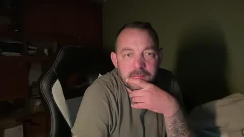 benochau online show from April 28, 10:37 pm
