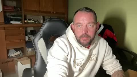 benochau online show from August 2, 3:27 am