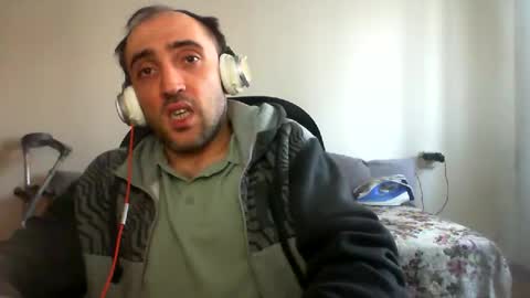 bentish online show from January 1, 1:16 pm