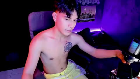 bentlyfuck online show from January 2, 7:55 am