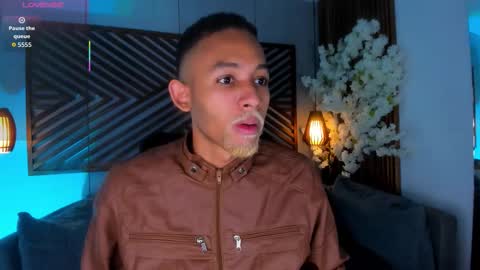 bento_fox online show from October 13, 3:39 am