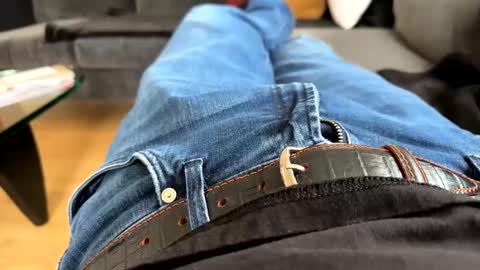 benz10001 online show from February 23, 2:46 pm