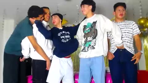 benz boys online show from January 27, 12:16 pm