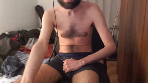 berceuse111 online show from March 20, 11:37 am