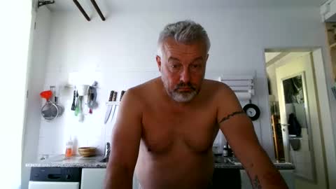 Snapshot of berg_boy chatting on September 28, 8:31 am Martin online show from September 28, 8:31 am
