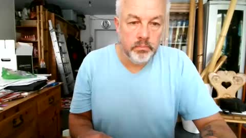 Snapshot of berg_boy chatting on October 4, 9:07 am Martin online show from October 4, 9:07 am