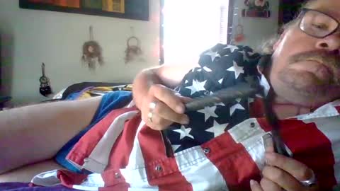 Snapshot of bergeeric1970 chatting on August 2, 8:18 pm bergeeric1970 online show from August 2, 8:18 pm