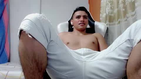 Snapshot of bergon30 chatting on March 10, 7:10 am Bergon77 online show from March 10, 7:10 am