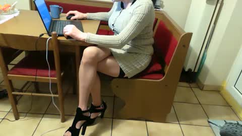 Bernadetanylon online show from February 14, 7:16 am