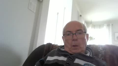bernard1102 online show from May 1, 3:49 pm