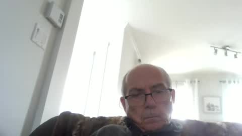 bernard1102 online show from May 6, 6:57 pm