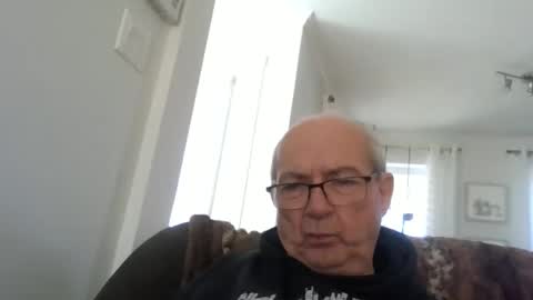 bernard1102 online show from May 8, 1:16 pm