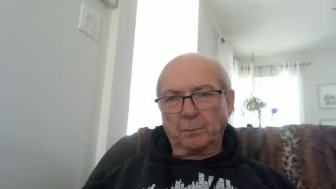 bernard1102 online show from May 13, 1:41 pm