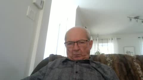 bernard1102 online show from June 17, 1:34 pm
