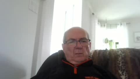 bernard1102 online show from June 26, 7:40 pm