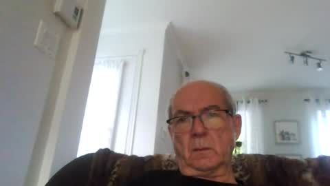 bernard1102 online show from July 10, 10:40 am