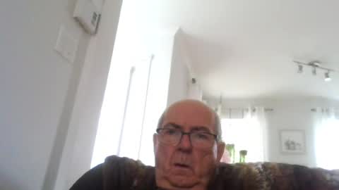 bernard1102 online show from July 23, 12:14 pm