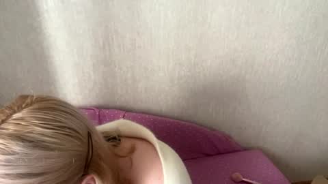 Anny online show from May 29, 10:13 am