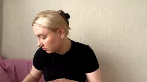 Anny online show from June 5, 11:16 am
