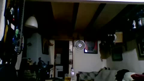 Snapshot of bernichaos77 chatting on March 22, 11:41 pm bernichaos77 online show from March 22, 11:41 pm