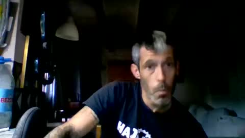 Snapshot of bernichaos77 chatting on May 6, 6:46 pm bernichaos77 online show from May 6, 6:46 pm