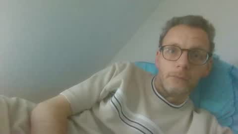 Snapshot of bernie484237 chatting on June 5, 1:06 pm Bernie online show from June 5, 1:06 pm