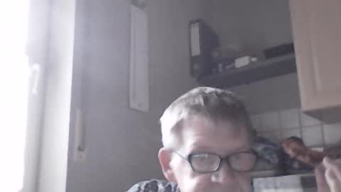 bernie6004 online show from July 10, 7:05 pm