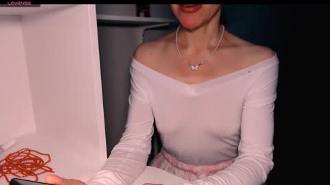 berry2024 online show from February 11, 7:46 am