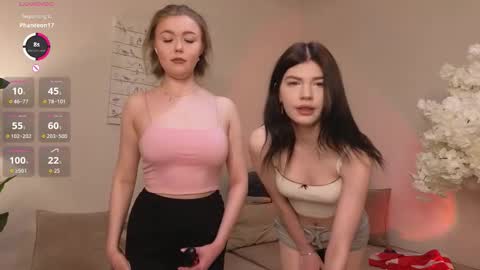 Snapshot of berry_bloom chatting on November 28, 10:51 am Aurora online show from November 28, 10:51 am