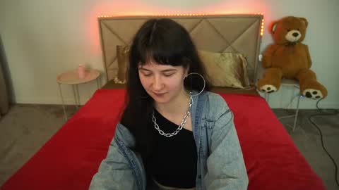 Violette online show from May 18, 8:14 pm