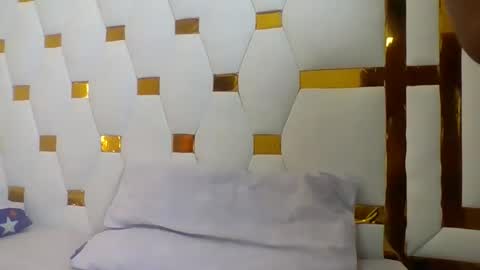 berryl online show from December 20, 7:10 pm