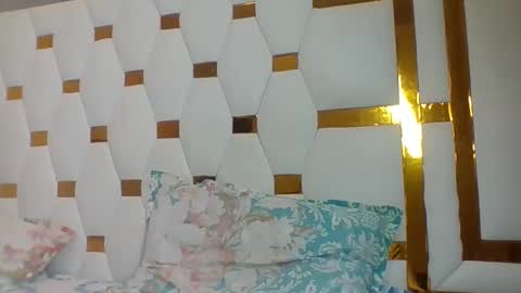 berryl online show from December 22, 7:00 pm