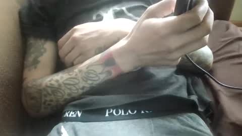 Snapshot of bertdollaz757 chatting on June 8, 3:45 pm ToxicPipe757 online show from June 8, 3:45 pm
