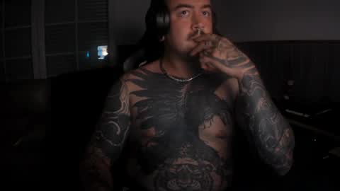 Snapshot of berto3389 chatting on June 23, 11:03 pm berto3389 online show from June 23, 11:03 pm